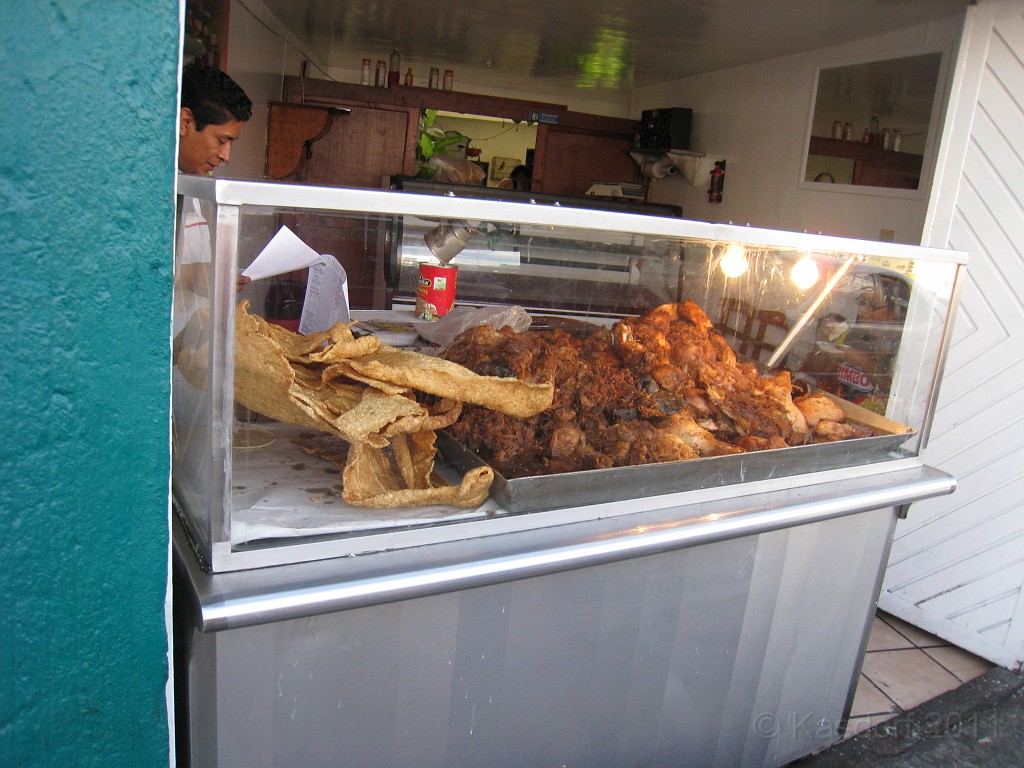 2011 Queretaro MX Half Marathon 230.JPG - The 2011 Queretaro Marathon on October 9. I was in town and was able to run the 21K, or 13.1 mile half marathon. Here where you can get some typ of meat.......